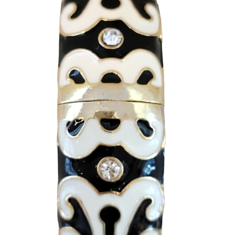 Beautiful Vintage-Inspired Black & White Enamel Bangle Bracelet - Picture 5 of 7